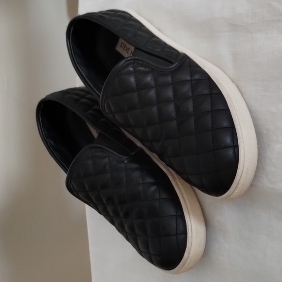 Steve Madden Shoes - STEVE MADDEN BLACK QUILTED SLIP-ON SNEAKERS, SZ 8   EUC